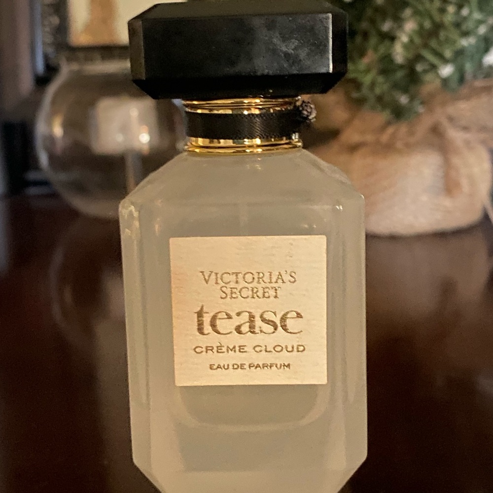 Victoria’s Secret Tease Cream Cloud Eau de Parfum 1.7 oz  Without box